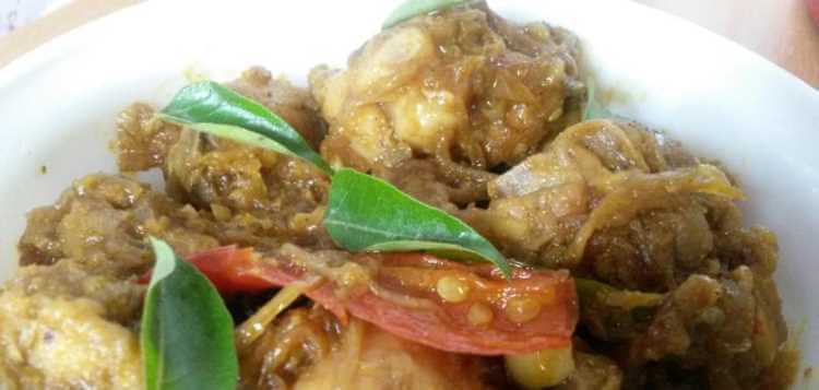 CHICKEN VARATTIYATHU