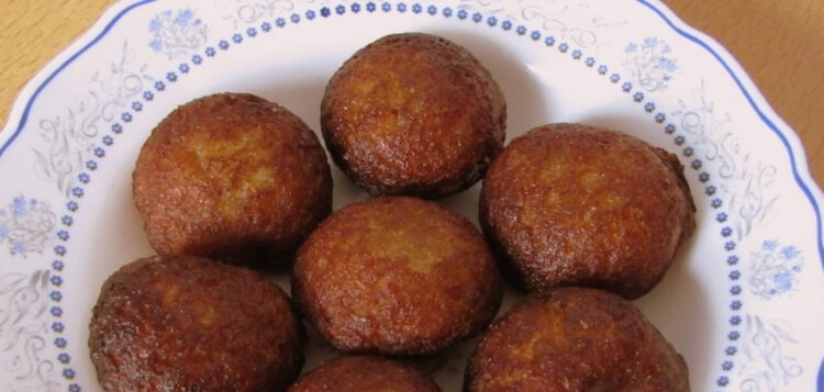 Unniyappam/Rice Flour Fritters