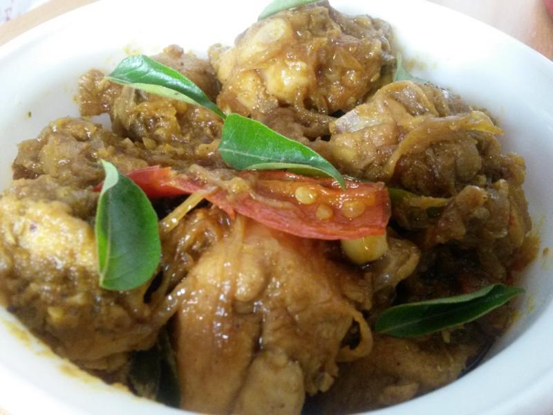 CHICKEN VARATTIYATHU